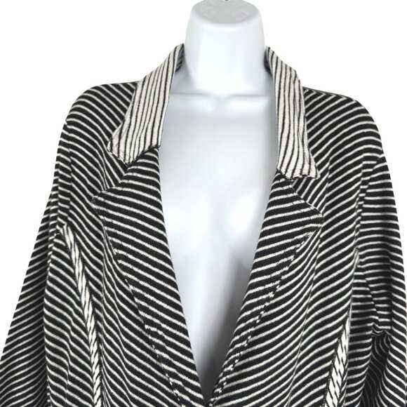 Chico's‎ Esther Blazer Cardigan Sweater Size 2 Striped Black White NWT CJ-2089 - Picture 3 of 10